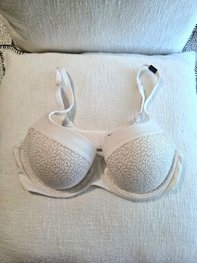 Victoria's Secret Demi Bra